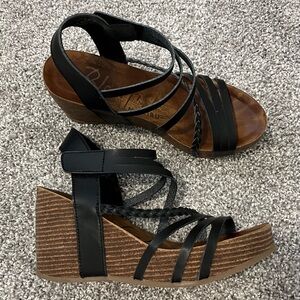 Blowfish Malibu Black Strappy Wedge Sandals Size 8
